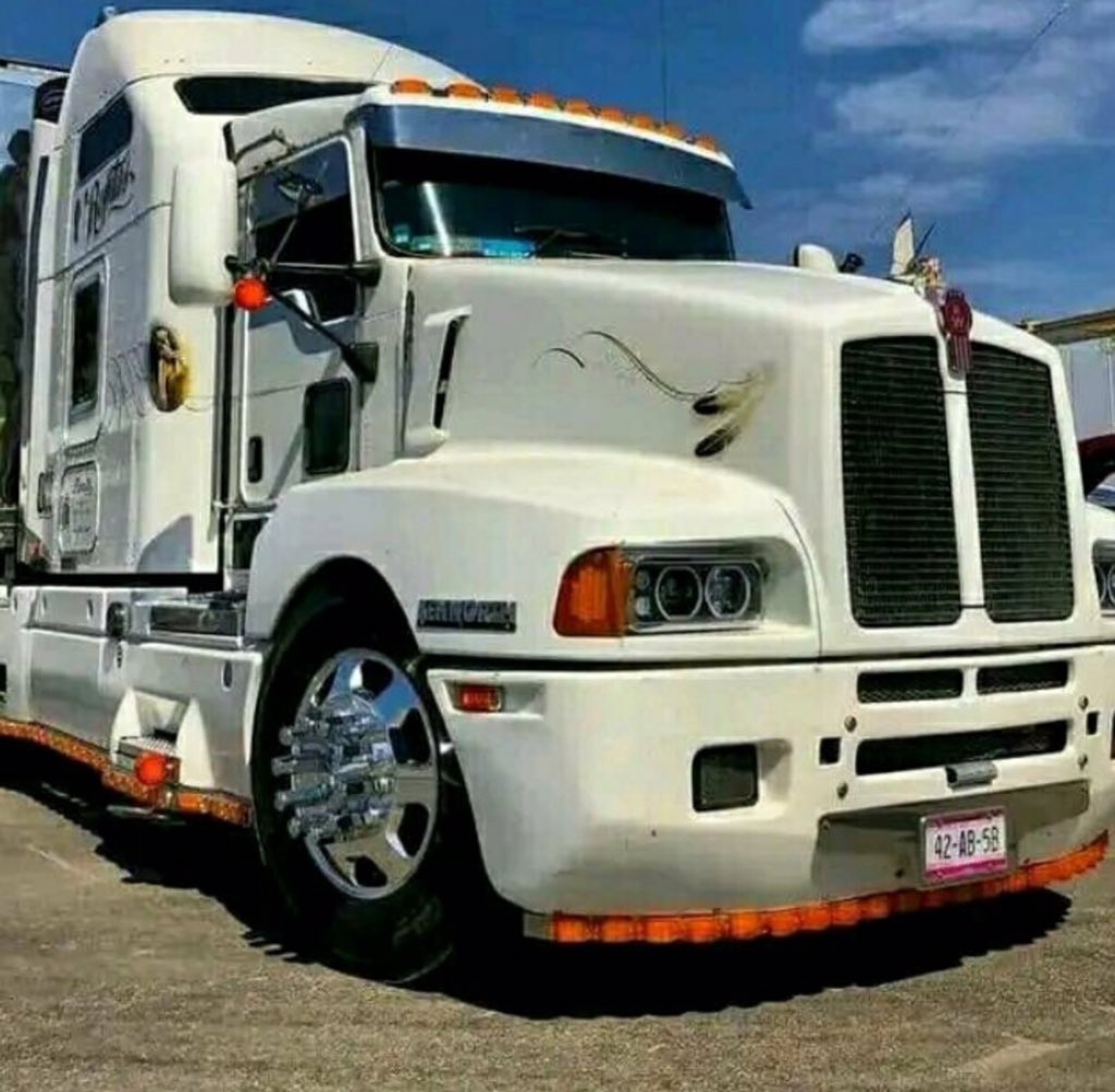 KateSmith884094's tweet photo. Trucks available for sell and Rent https://t.co/IBopAef5AJ