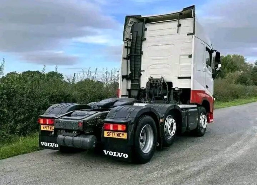 KateSmith884094's tweet photo. Trucks available for sell and Rent https://t.co/HXUwY4boKu