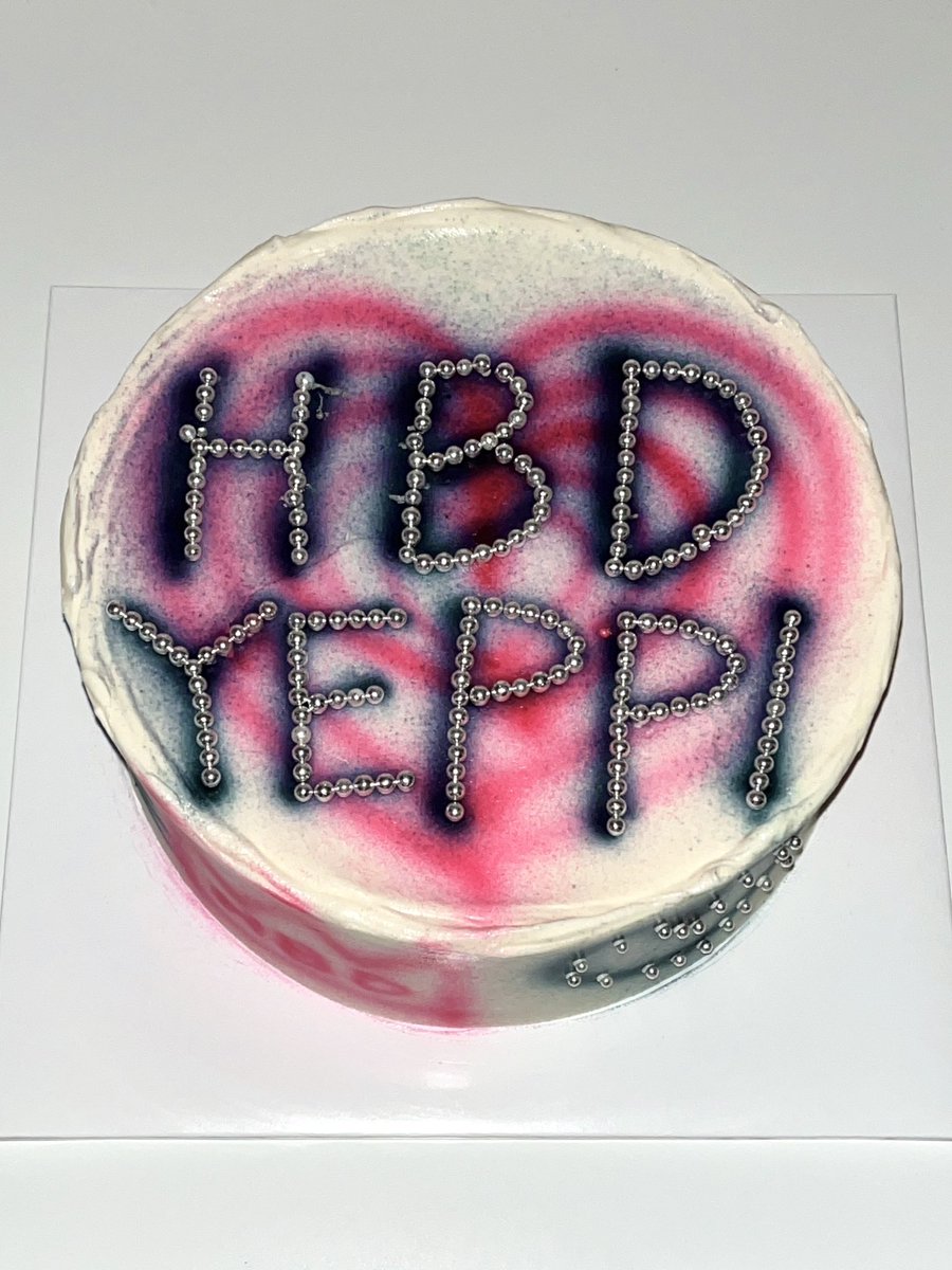 yeppiiscool's tweet photo. 벌떼걸 🎂🪽 https://t.co/GmMMoW8ASy