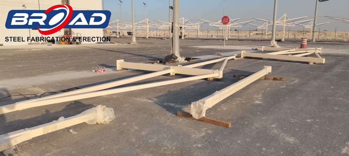 BroadCo_'s tweet photo. We are here to announce that we are currently working on our latest project at RNGL RIYAS (ARAMCO), which involves the installation of Single &amp; Double Cantilever car parking shades. At BROADCO, we specialize in metal fabrication work. https://t.co/vyu10vuDGe