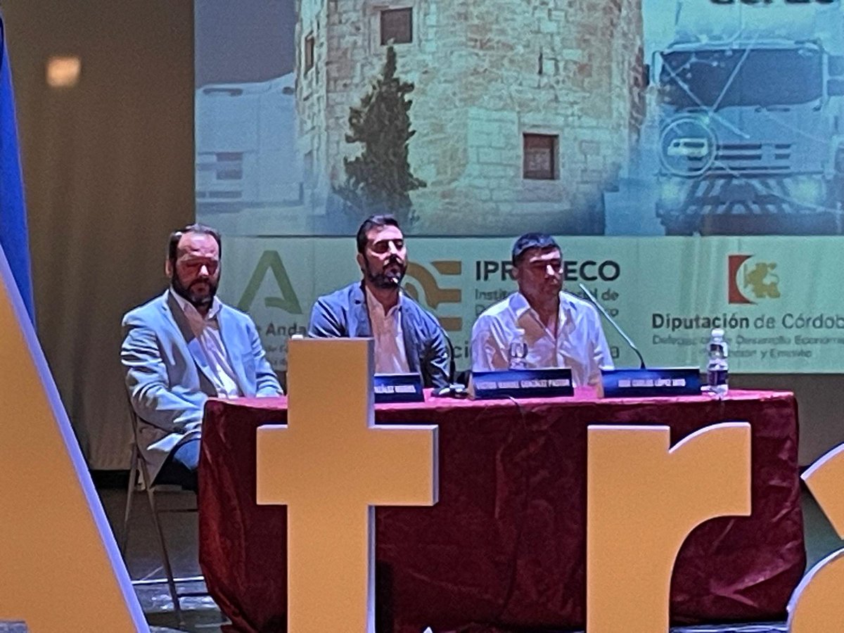 Encuentro de transportistas Ciudad de Lucena. <a href="/fetransa/">Fetransa</a> participa en el encuentro de profesionales del #Transporte organizado por #Atransur y el #AyuntamientodeLucena 
ctlevante.es/?p=1502