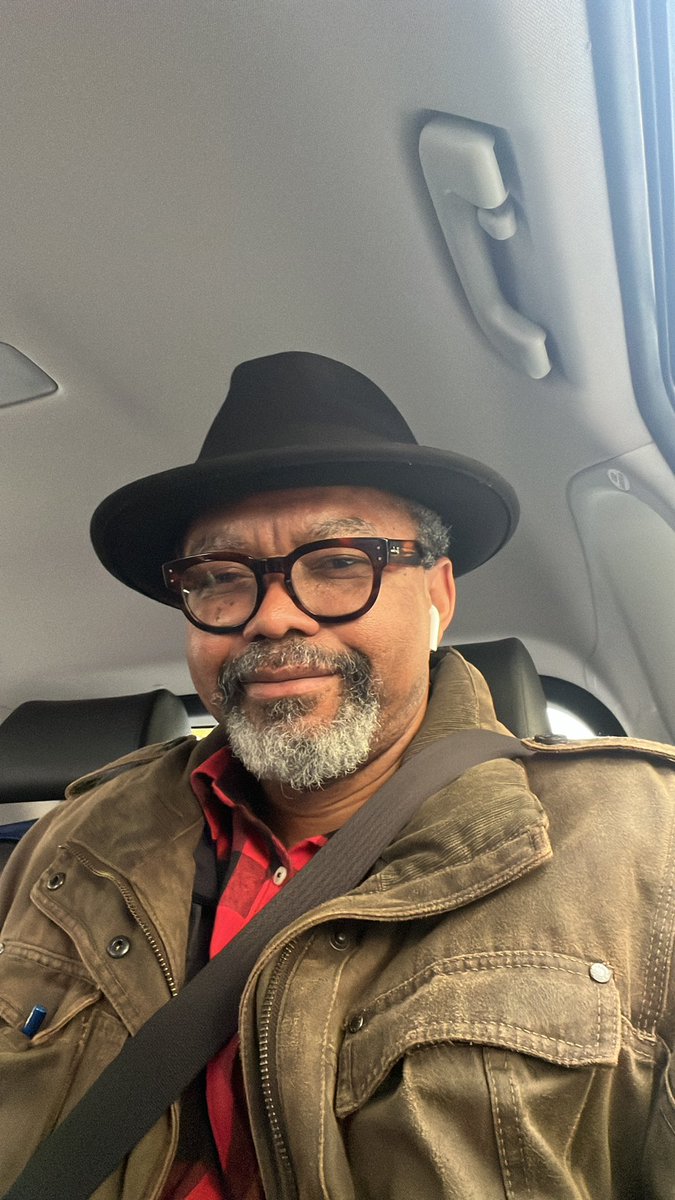 FranklinNYAMSI's tweet photo. La Françafrique attaque à présent notre compte Facebook Franklin Nathan NYAMSI, pourtant certifié ! La mafia impérialiste est en transe ! Elle perdra pourtant toutes ses batailles ! https://t.co/Q79vJxoS3R