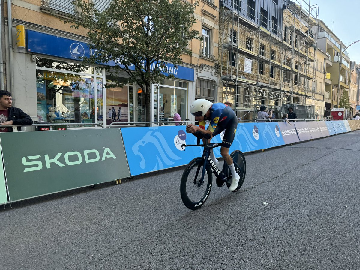 🇱🇺 #skodatour
#4 CLM Differdange
🚴🏻: 15,5 Km
Super CLM d’<a href="/alexkirsch92/">Alex Kirsch</a> <a href="/LidlTrek/">Lidl-Trek</a> qui termine en 19’42’14 (3ème provisoire) 
Selon nos infos, il avait un mono plateau de 60 😱