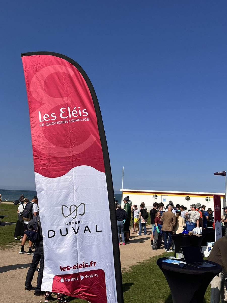 les_eleis's tweet photo. Bienvenue à la seconde édition du @WorldCleanupDay organisée par #LesEleis à @VilleCherbourg
Cette année nous sommes près de 90 à nettoyer la plage de #Querqueville !
Merci à toutes les associations partenaires pour leur investissement dans cette journée ! https://t.co/mjVhyOSa54