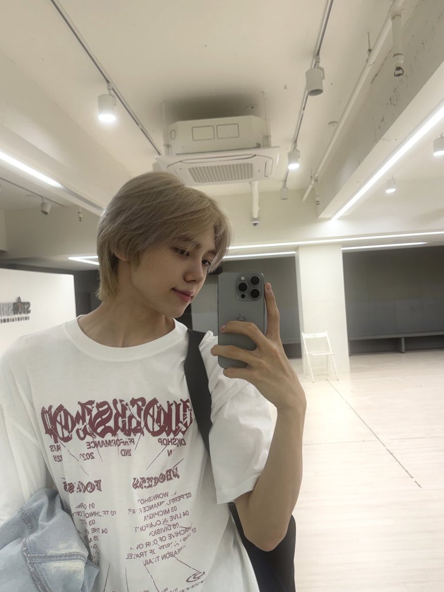 240921 #안성민 공카

굿밤💗