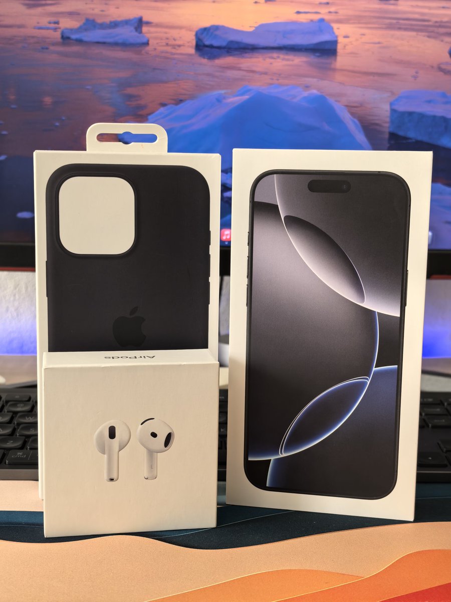 Lepiej ciut później niż wcale - dostawa z sadu z Cupertino przybyła. Zaczynamy testy iPhone'a 16 Pro Max i AirPods 4. Jakieś pytania? 🤔 W ciągu tygodnia pierwsze wrażenia, recenzja później 👌
