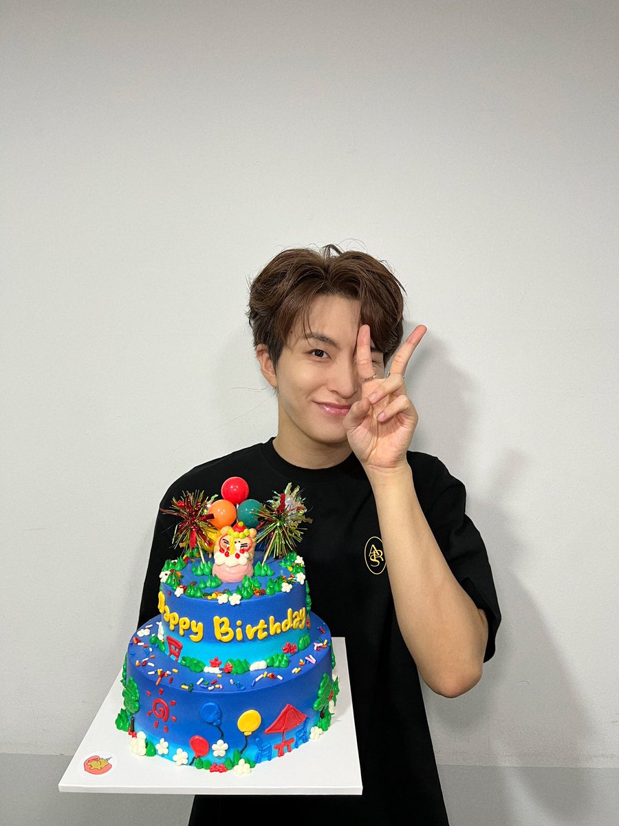 YOUNGJAExArs's tweet photo. ONCE IN A DREAM in Seoul Day-1✨
아가새외 함께 꾸는 꿈은 항상 행복하니까!
우리 끝까지 함께해요🐥💚

#영재 #YOUNGJAE
#ONCE_IN_A_DREAM_Seoul 
@ChoiArs_YJ https://t.co/KbXgknRv2H