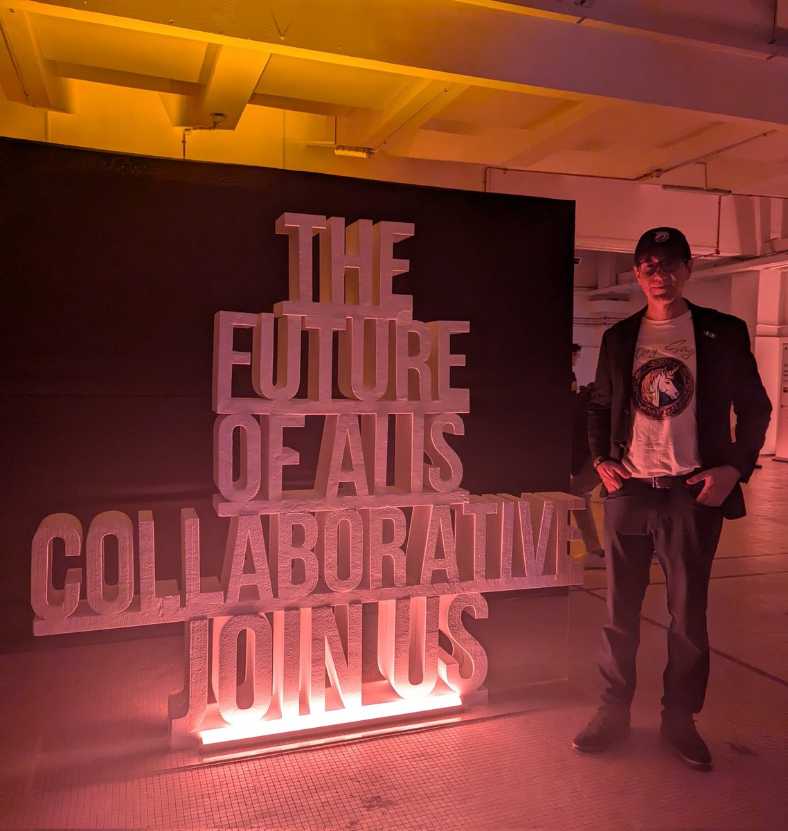 trystorysage's tweet photo. spent our last night at "AI After Party" by @hyperbolic_labs got to chat with people in the AI industry, well spent! https://t.co/ZAMuIjH7SB