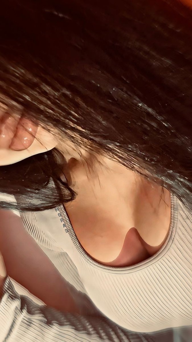 انت كرجل ماهو اكثر شي يغريك في المرأة..؟😇