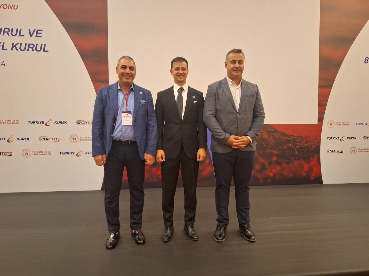 Türkiye Kürek Federasyonunun 6. Olağan Genel Kurulunu Ankara'da gerçekleştirdik. 100 yıllık Federasyonumuzun yeni yönetimin kurulunda yer almaktan onur duydum. Layık gören, destek veren herkese teşekkür ediyorum. Başkanımız <a href="/erhanerturkTKF/">Erhan Ertürk</a> öncülüğünde yeni yönetimin kurulu olarak