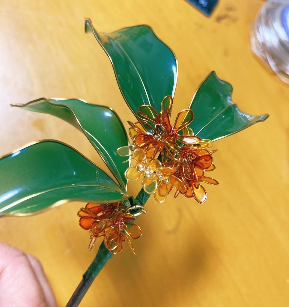 mocha_floresta's tweet photo. 【プレ企画🎁】
ワイヤーと樹脂で作るディップアートの簪プレゼントです
▪︎彼岸花の簪（花弁3/蕾）B品...2名
▪︎金木犀の簪...1名

▪︎このポストをRPで応募完了
▪︎9/23  23:59で締切です
▪︎抽選後当選者はDMとポストでお知らせ
▪︎お渡しは国内発送に限ります

よろしければご参加ください😊 https://t.co/mxlJ7wJ6zN