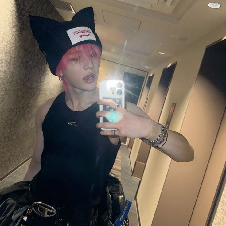 suminslover_'s tweet photo. Looking for #THX moots!!🥺

☆ junhyeok biased
☆ fan since predebut
☆ ot6 <3
☆ 18, 06l, 🇩🇴

Pls moot me guys I need more moots that stan the new six i want to support them during road to kingdom 

#TNX #THENEWSIX #더뉴식스 
#ROADTOKINGDOM_A #RoadtoKingdom_AceOfAce #TNX #THXs https://t.co/ed9eMTzkkp