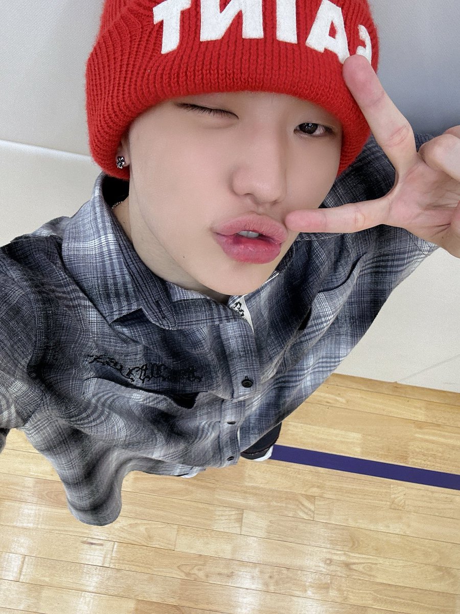 suminslover_'s tweet photo. Looking for #THX moots!!🥺

☆ junhyeok biased
☆ fan since predebut
☆ ot6 <3
☆ 18, 06l, 🇩🇴

Pls moot me guys I need more moots that stan the new six i want to support them during road to kingdom 

#TNX #THENEWSIX #더뉴식스 
#ROADTOKINGDOM_A #RoadtoKingdom_AceOfAce #TNX #THXs https://t.co/ed9eMTzkkp