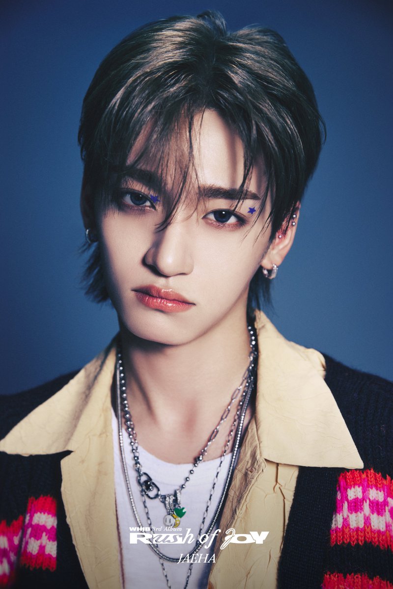 WHIB 3rd Single Album 'Rush of Joy'
𝘾𝙊𝙉𝘾𝙀𝙋𝙏 𝙋𝙃𝙊𝙏𝙊 : 𝙊𝙉𝙀 𝘽𝙔 𝙒𝙃𝙄𝘽 #2

#JAEHA #재하

🎧 Album Release
2024.09.30 Mon 6PM (KST)

#WHIB #휘브
#배로 #Rush_of_Joy
#WHIB_Rush_of_Joy
#WHIB_배로