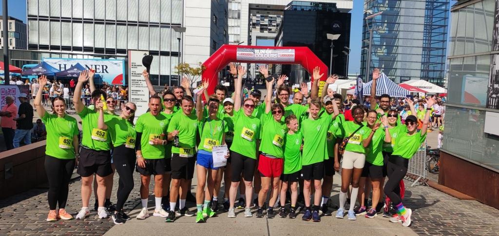 🌈 🏃‍♀️ Once again, the MPI AGE Runners had a fantastic time at the Run of Colours, with team members participating in the 5K and 10K races. A special shout out to Stefanie Kipschull for her 2nd place!🥈 What a fun and sunny day for everyone. 😀