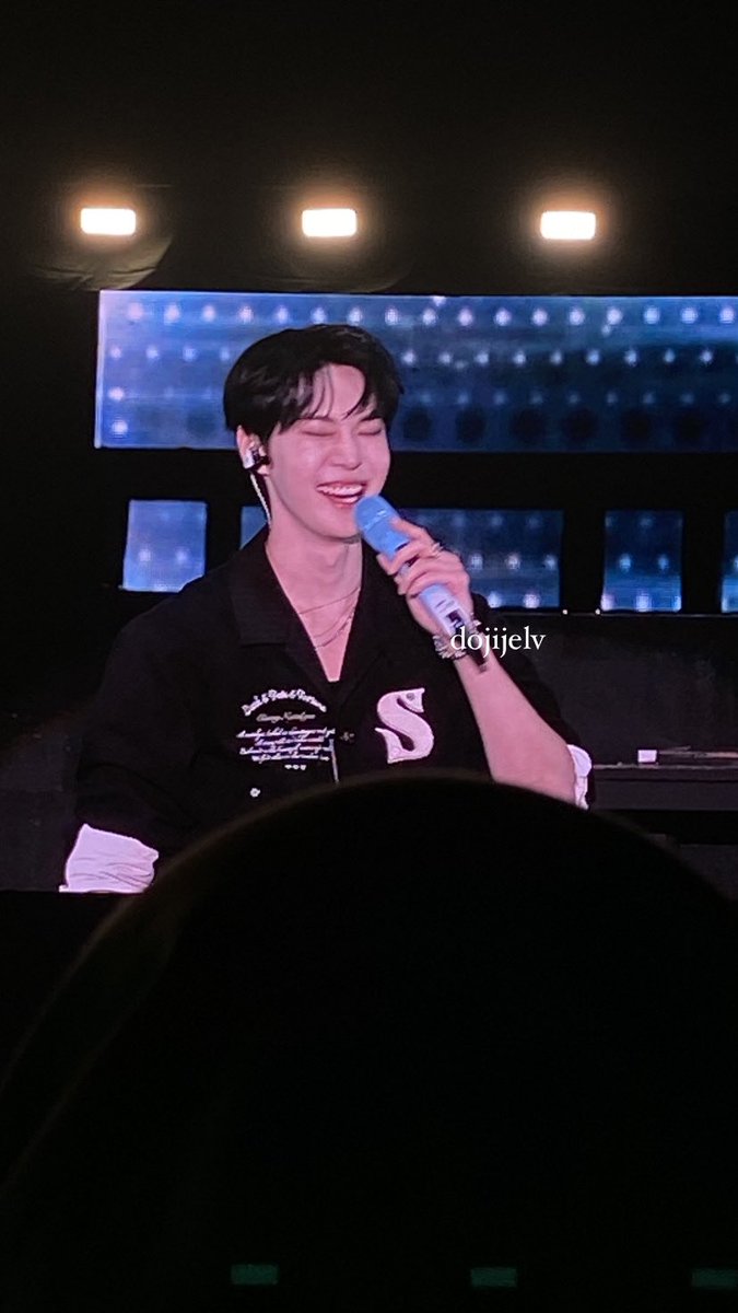 dojijelv's tweet photo. [21.09.24] finally i met him 🤍 https://t.co/VqNGvl3ywg