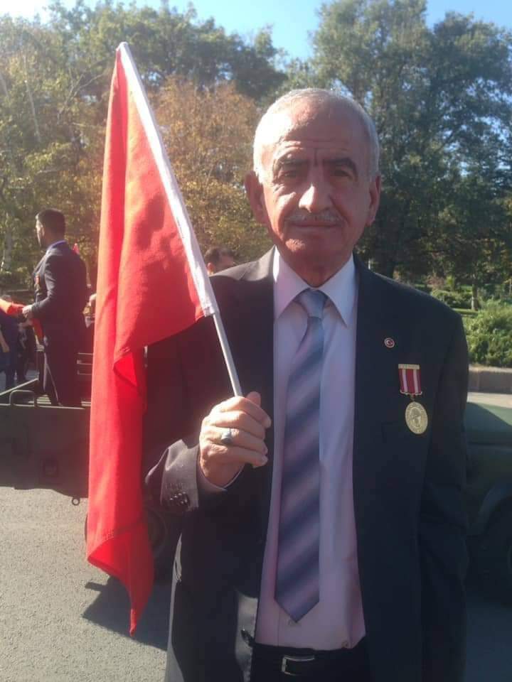 15 Temmuz Gazi'lerimizden Münir Bağcı vefat ettimiştir cenazesi yarın (pazar) Karşıyaka mezarlığında öğle namazından sonra defnedilecektir. Gazimize Allah,tan rahmet kederli Ailesine Başsağlığı dileriz. Mekân'ı Cennet olsun İnşallah. Başımız sağolsun