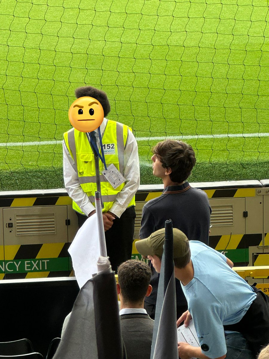 Emma Tayler tweet media