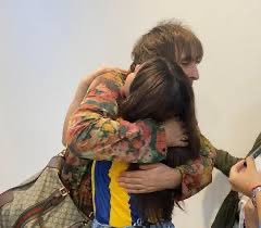 daily liam gallagher pics tweet media