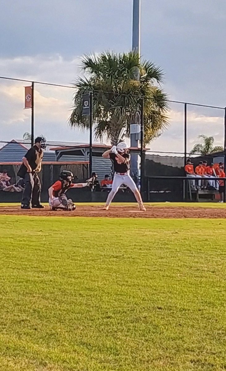 surunlogan's tweet photo. Rainy Fall Ball season, games canx practices canx. Did my work on my own, we finally got a game in. Getting bigger, faster, stronger. #uncommitted @DSCFalconSports @EFSCBaseball @PolkStBaseball @SSC_Baseball @BUncommitted @UBAuncommitted #earned @warstic https://t.co/nRFRaqBpDz
