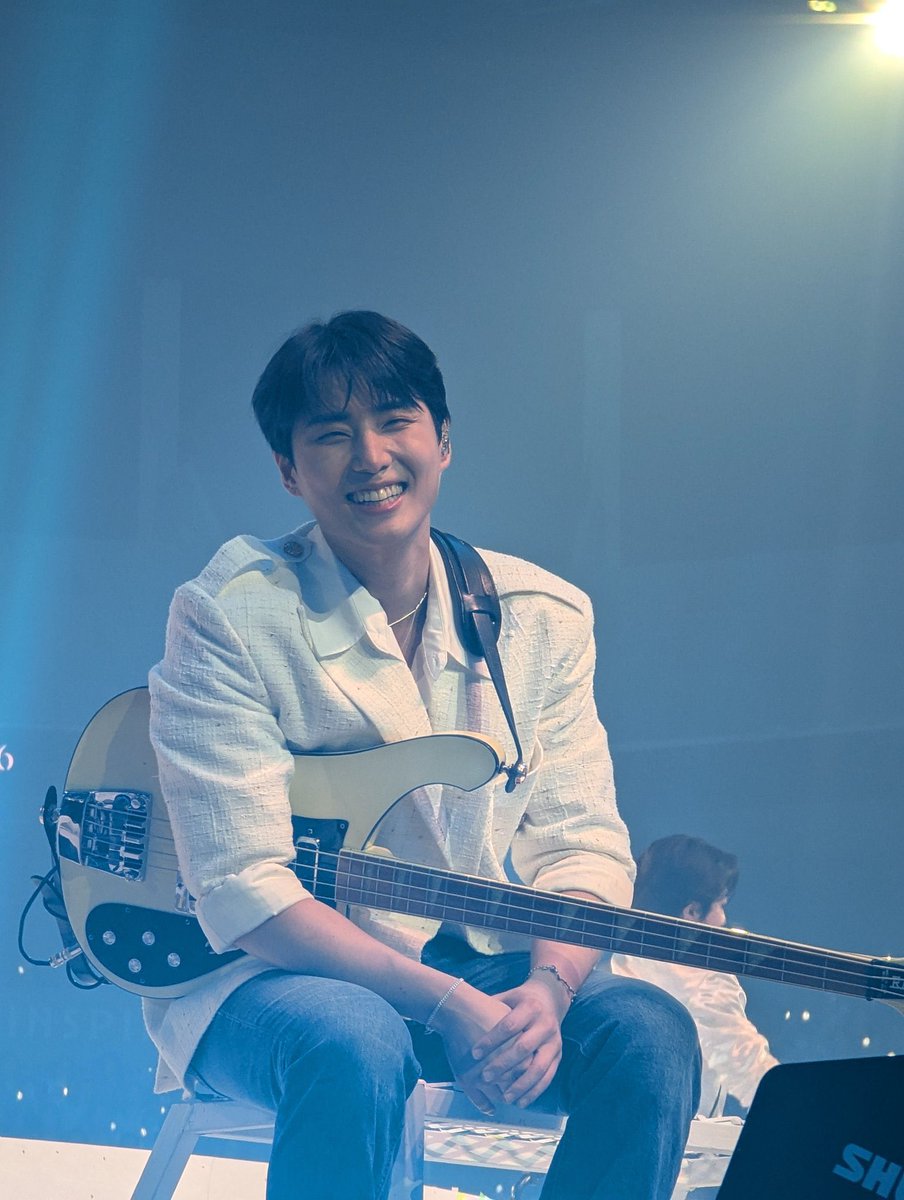 bbirongie's tweet photo. happiness looks so good on you kang younghyun, it suits you so well https://t.co/2OtSBQElDs