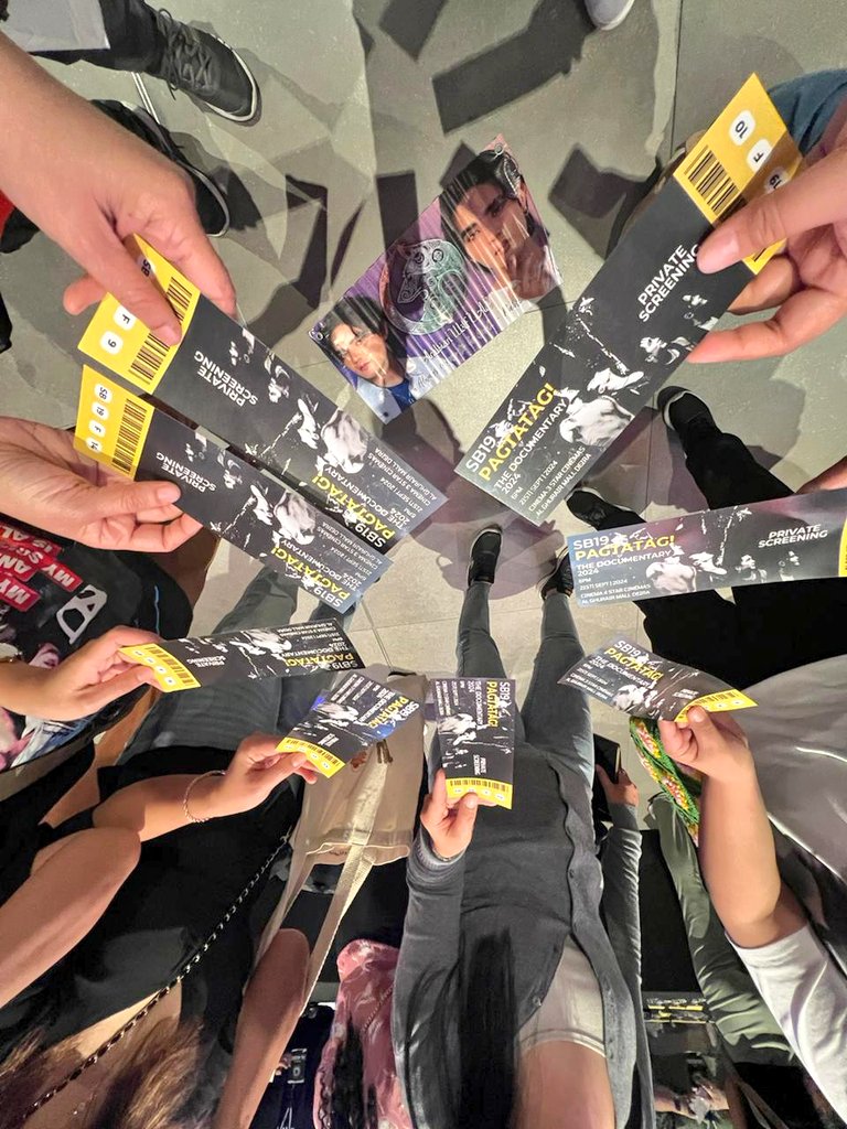 arabianwolfuae's tweet photo. Ramdam na ba ang PRESYON? ❤️‍🔥Ready to watch SB19 Pagtatag Documentary here in UAE for @imszmc 🐺💜

Happening now here at Star Cinemas Ghurair Mall 🇦🇪 @United_ATIN_

@SB19Official #SB19
#SB19_PABLO
#PAGTATAGDocumentaryinDubai https://t.co/LkUGZbX712