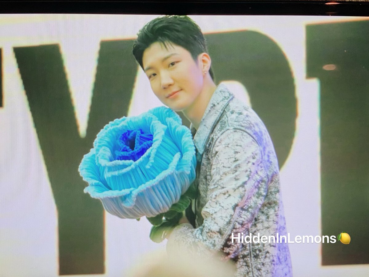 HiddenInLemons's tweet photo. 240921 ShangHai

🩺
@official_hoony_ 

#WINNER #위너 #HOONY #이승훈 https://t.co/hITg5247tp