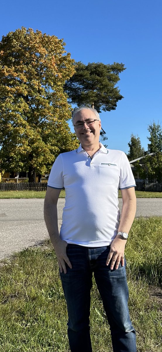 A much needed break in a tiny Swedish town that’s home from home. Been here for over a week and still another week to go. 
Temperatures in their 20’s this week but have plunged today #jumpertime