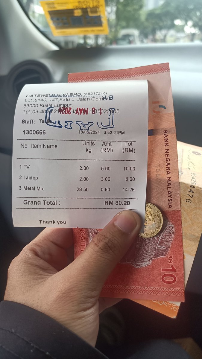 norrukhila's tweet photo. @AkeemSharyzal Siapa yang tinggal sekitar Gombak/Setapak. Jual barang e-waste macam bateri, powerbank, handphone rosak, or recycle brg lain dekat sini : Gateweld Sdn Bhd https://t.co/YOrZMOqg8g

Senang je, pandu lalu. 

Selain itu, dkt sebelah Aeon Big Wangsa Maju.

Dua-dua dah pernah pergi. https://t.co/wYP28xU3Ac
