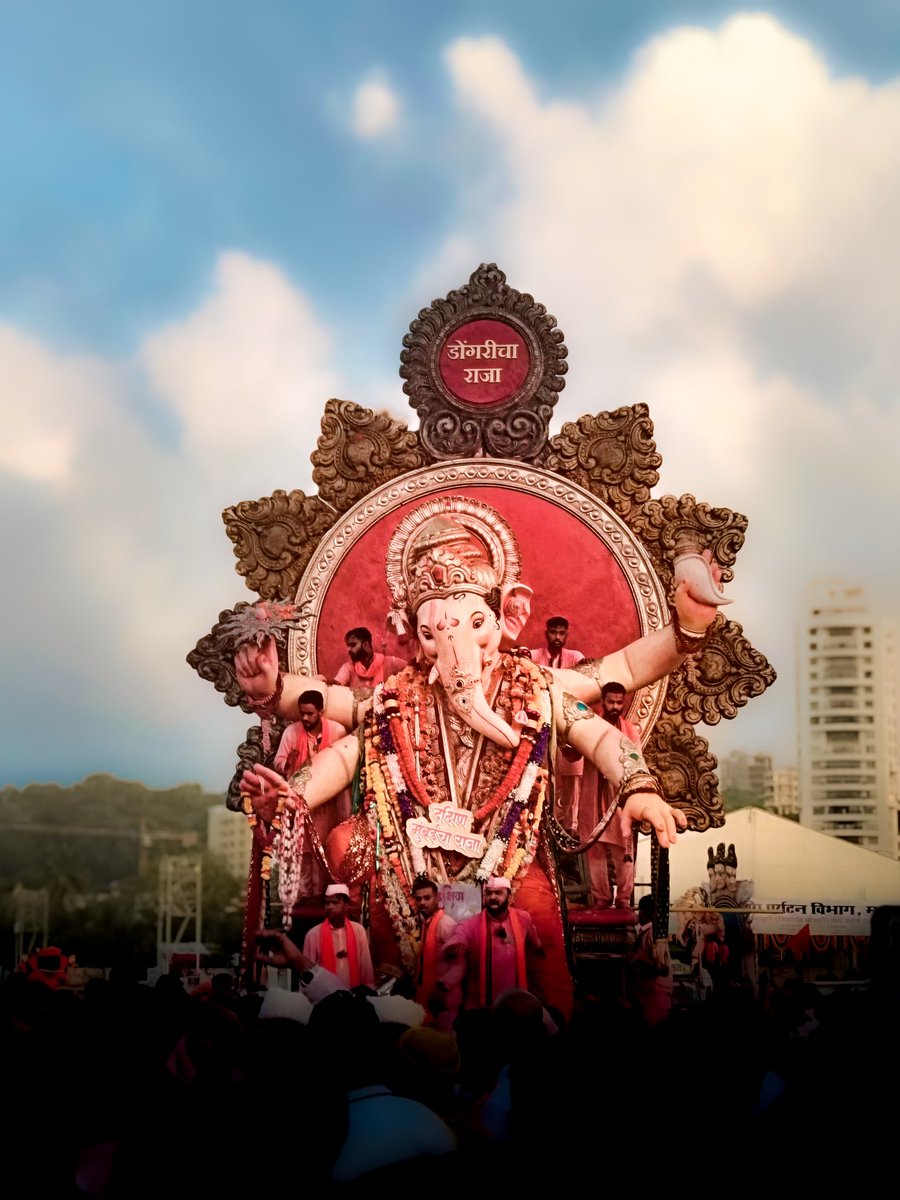 KokaniManus08's tweet photo. गणपती विसर्जन 2024❤️🙏

#MumbaiMeriJaan #India #GanpatiBappaMorya #Maharashtra #photoghraphy #mumbai #shotonmobile #realme 
@realmeIndia @incredibleindia @maha_tourism @mybmc https://t.co/A5D68WW3Vl