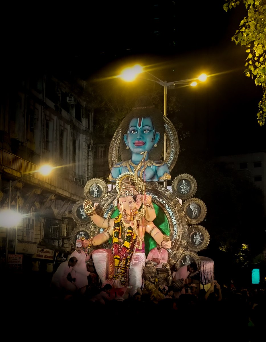KokaniManus08's tweet photo. गणपती विसर्जन 2024❤️🙏

#MumbaiMeriJaan #India #GanpatiBappaMorya #Maharashtra #photoghraphy #mumbai #shotonmobile #realme 
@realmeIndia @incredibleindia @maha_tourism @mybmc https://t.co/A5D68WW3Vl