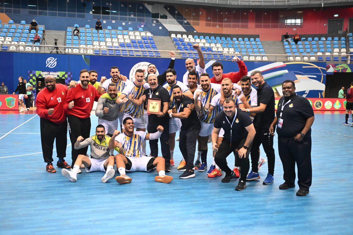 فوز فهود اليد على الحشد العراقي

تصدر فهود اليد المجموعة الثانية للبطولة العربية لليد بالفوز على الحشد بنتيجة 37 /29
وسوف يلتقي نادينا في المباراة القادمة مع الفريق الرابع من المجموعة الاولى

وتوج بجائزة احسن لاعب في المباراة نجم الفهود زاركو ماركو