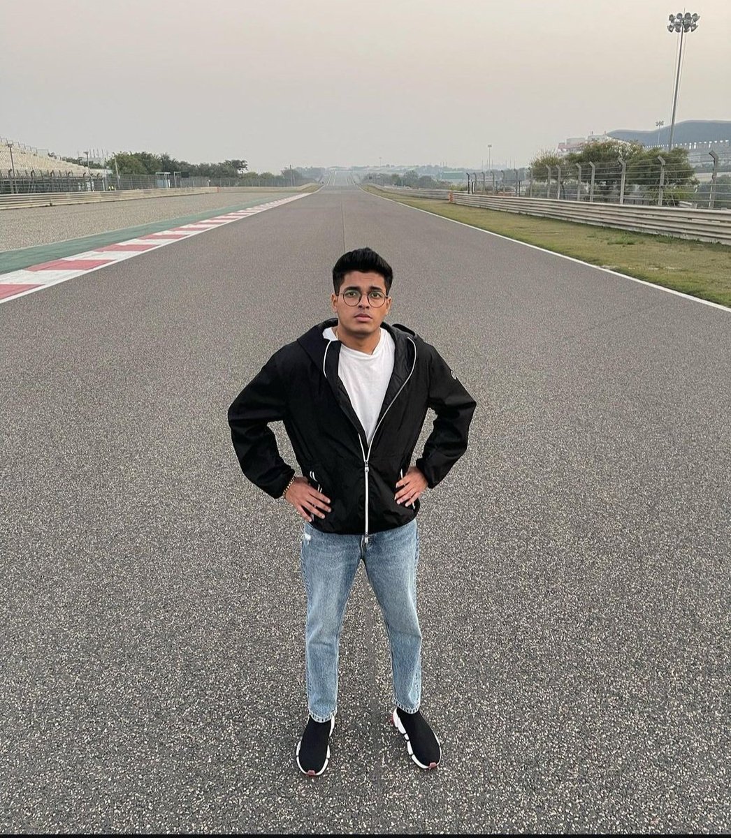 HAPPY BIRTHDAY G 🐐 
Great year ahead 🎈 👑
#HBDJONATHAN
💛💛👑👑