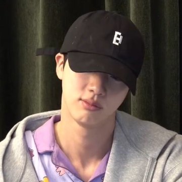 notice how Jin wore bighit cap and not hybe's? I love to see it