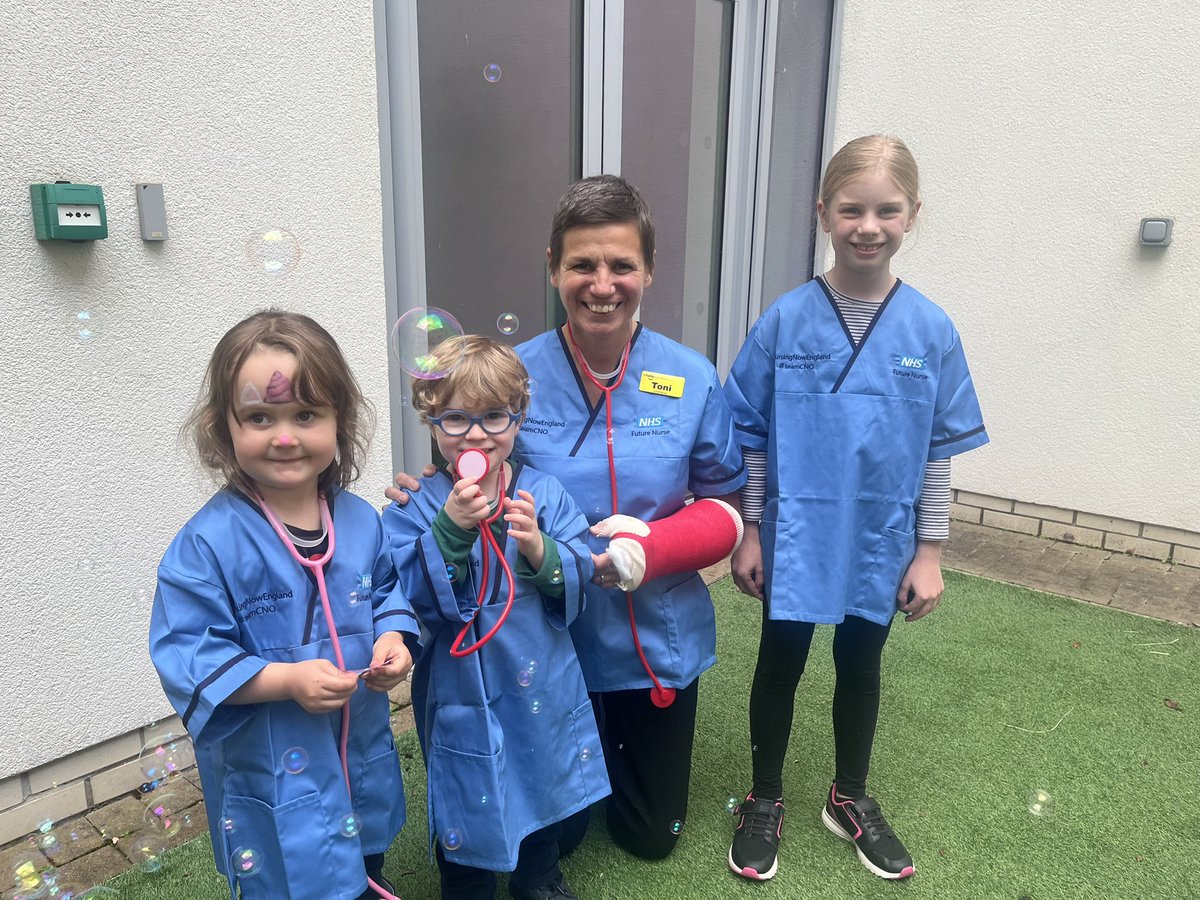 Kelly Davidson (@kellyd26) on Twitter photo The RUH Chief Nurse with her future CNOs #futurenurse #teamcno. What a fun 1st community day! <a href="/RUHBath/">RUH Bath ๐ฅ</a> <a href="/Antonialynch/">Toni Lynch</a> <a href="/__SarahPotter/">Sarah Potter</a> The RUH Chief Nurse with her future CNOs #futurenurse #teamcno. What a fun 1st community day! <a href="/RUHBath/">RUH Bath ๐ฅ</a> <a href="/Antonialynch/">Toni Lynch</a> <a href="/__SarahPotter/">Sarah Potter</a>
