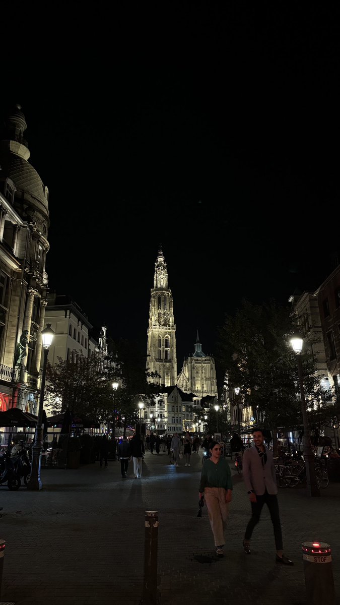 hsvnccc's tweet photo. avondje Antwerpen 🌃 https://t.co/X8MrMdXoBJ