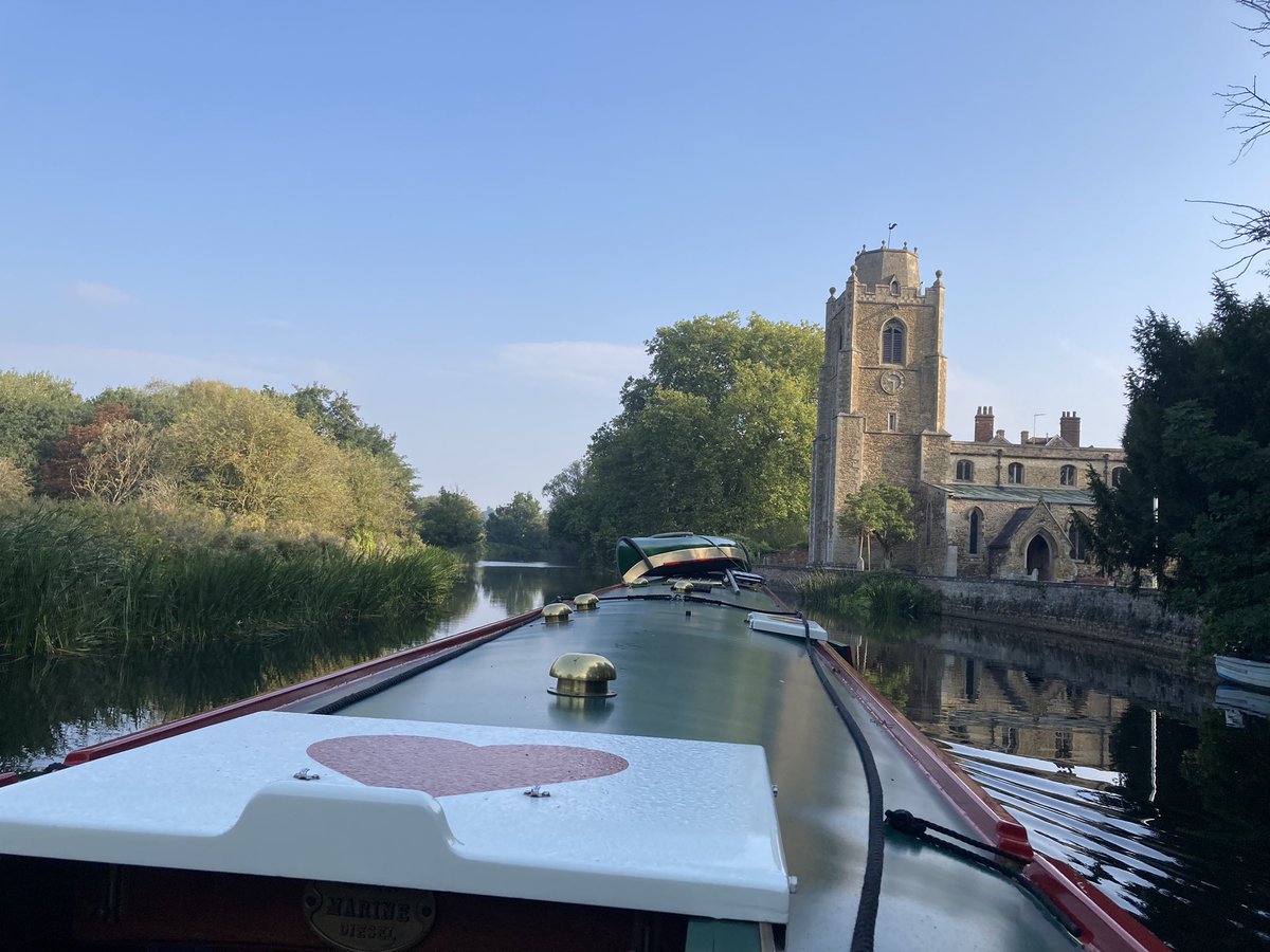 thedigbysafloat's tweet photo. Short trip from Hemingford Grey to St Ives today - no rush https://t.co/YBFJrWQPS9