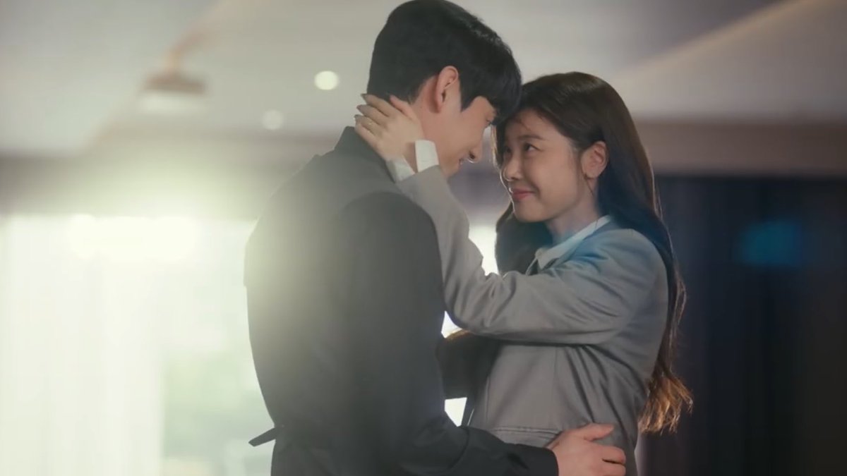 asiankdrms's tweet photo. watched cinderella at 2 am for the right reason and it’s them 😍 https://t.co/lUKjLv9GRZ