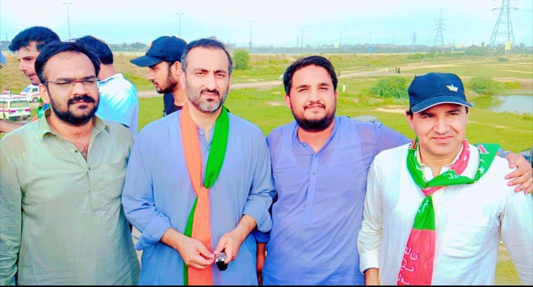 MohsinchISF's tweet image. جب لاہور جاگتا ہے تو پورا پاکستان جاگتا ہے۔۔۔۔۔

لاہور نے فیصلہ سنا دیا۔۔۔
#PTIJalsaLahore 
#stageview