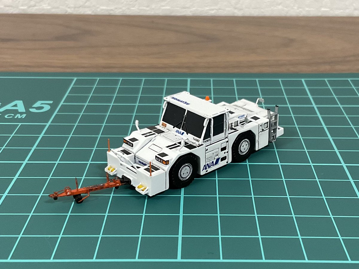 1/144 WT-500E
CLOUDYさん製のキットを組み立てました。
非常に精密なキットで本物のようです。
ミラーのパーツは作業中に折ってしまったので真鍮線に交換しています。