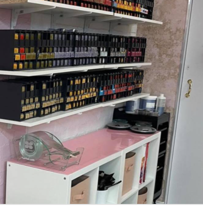jonaturallyu's tweet photo. Naturally.U, your local color specialist in Sittingbourne. 💇‍♀️ Whether you’re craving a subtle refresh or a total reinvention, our salon is the perfect place for your next color transformation. With a dedicated Wella Master Color Expert and a team of passionate stylists, https://t.co/IvbxrfuGEJ