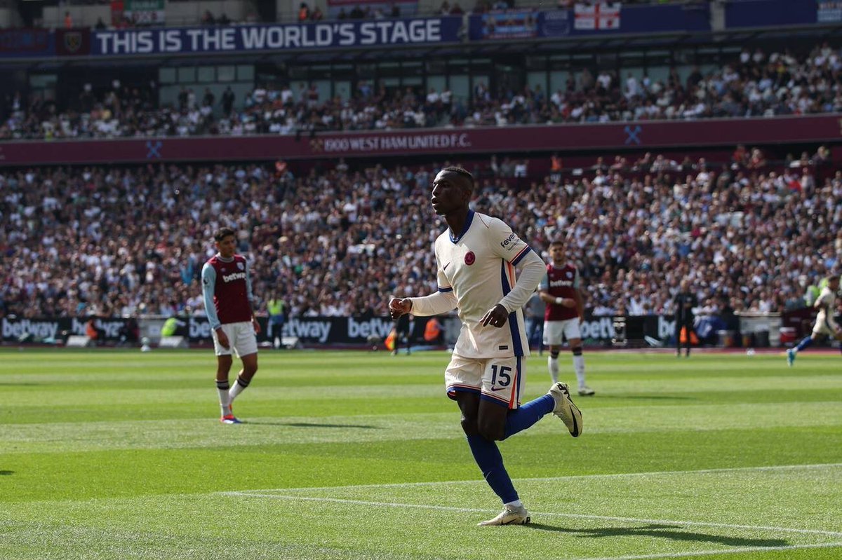 CFCBlues_com's tweet photo. Nicolas Jackson has more non-penalty goals than Bukayo Saka in the last two Premier League seasons. [@statmuse] 

Put some respect on his name. https://t.co/KijPOVZsNP