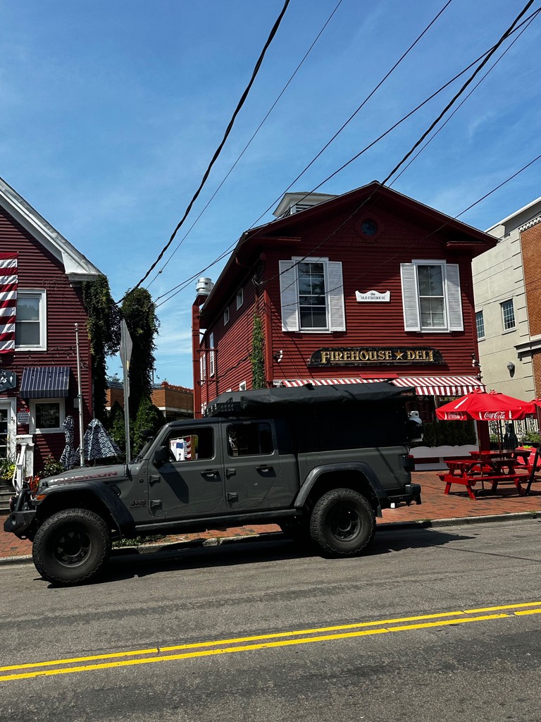 fun times with family at the beach for a week vacation, stopping at some old stomping grounds @fairfieldfirehousedeli
@ashevillevehicleoutfitters⁠
<a href="/ok4wd/">OK4WD</a>
@alucab_usa⁠
@gp_factor⁠
<a href="/zarges/">Torsten Zarges</a>.usa
#Vacation #Family #cousins #Fairfield