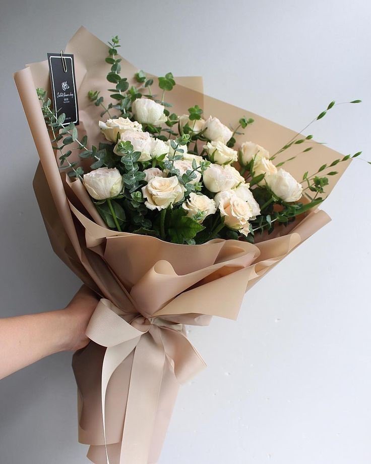 ⚘️ knock knock! You get a special bouquet from someone.  ࣪˖ 🌱 ׅ ࣪ ⊹

To : <a href="/sngmnqi/">Kin - WTB MINGI SITIKEM</a>
💌 : Bitte bleib noch lange an meiner Seite. Ich kann wirklich nicht ohne dich. Ich liebe dich so sehr, mein Keenan❤️

Order : A bouquet of white roses
From : Der Heiler