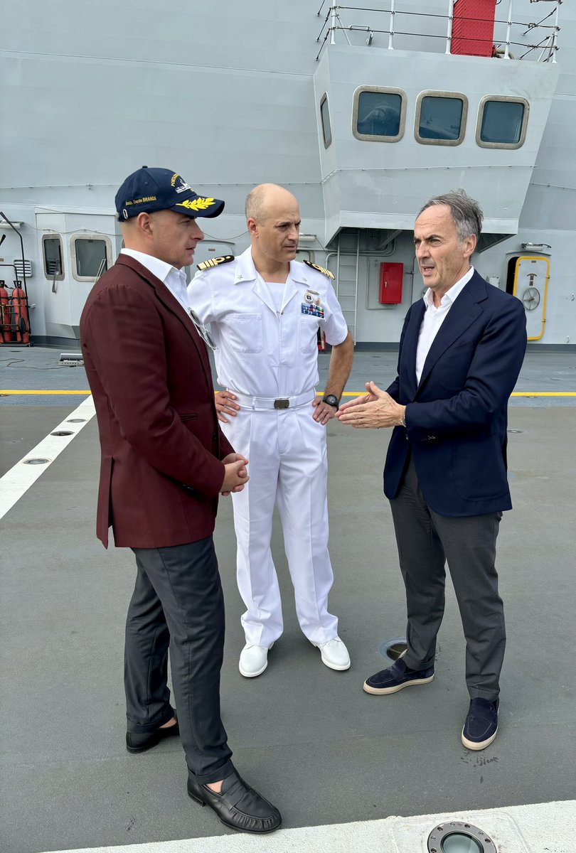 Con Nerio #Alessandri a bordo di Nave #Cavour, ormeggiata a #Singapore. 

Una eccellenza italiana come <a href="/Technogym/">Technogym</a> partner ideale per la punta di diamante della flotta <a href="/ItalianNavy/">Marina Militare</a>. 

E ora, tutti gli occhi sulla <a href="/F1/">Formula 1</a>!

#NavalDiplomacy #MadeItaly.