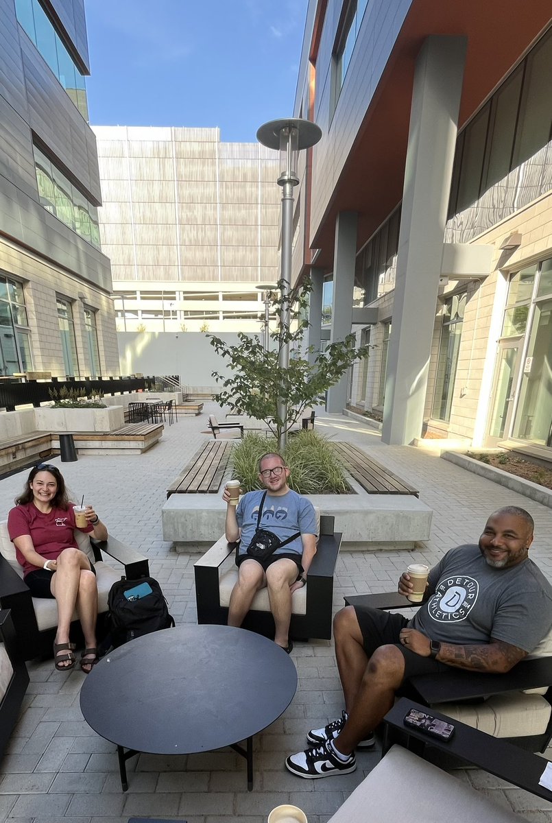 REA! Join your New Teacher Network hosts at Discover Square for coffee and conversation until 11am today! <a href="/EducationMN/">Education Minnesota</a>