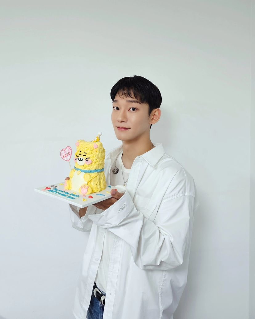 CHENGLOBALTEAM's tweet photo. #CHEN Update

240921 | INB100 Instagram Update 

HAPPY CHEN DAY🎂

#첸 #CHEN #Beyond_the_DOOR https://t.co/5yjCG1HbKR