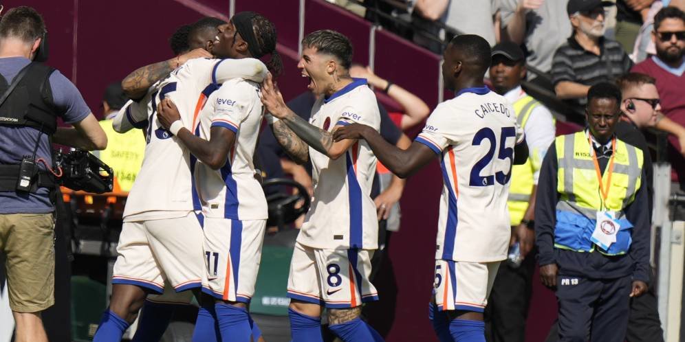 Hasil West Ham vs Chelsea: Skor 0-3 dlvr.it/TDWLP7 (via <a href="/Bolanet/">Bola</a>)