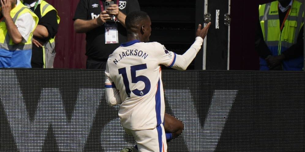 Man of the Match West Ham vs Chelsea: Nicolas Jackson dlvr.it/TDWLQR (via <a href="/Bolanet/">Bola</a>)