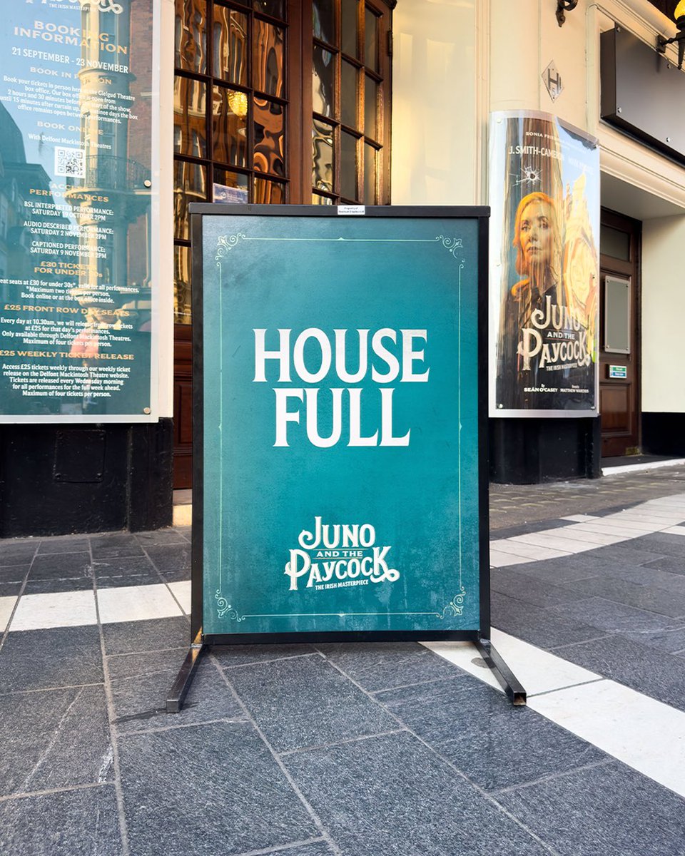 It’s a Full House for the first performance of #JunoAndThePaycock at the Gielgud Theatre. 🙌